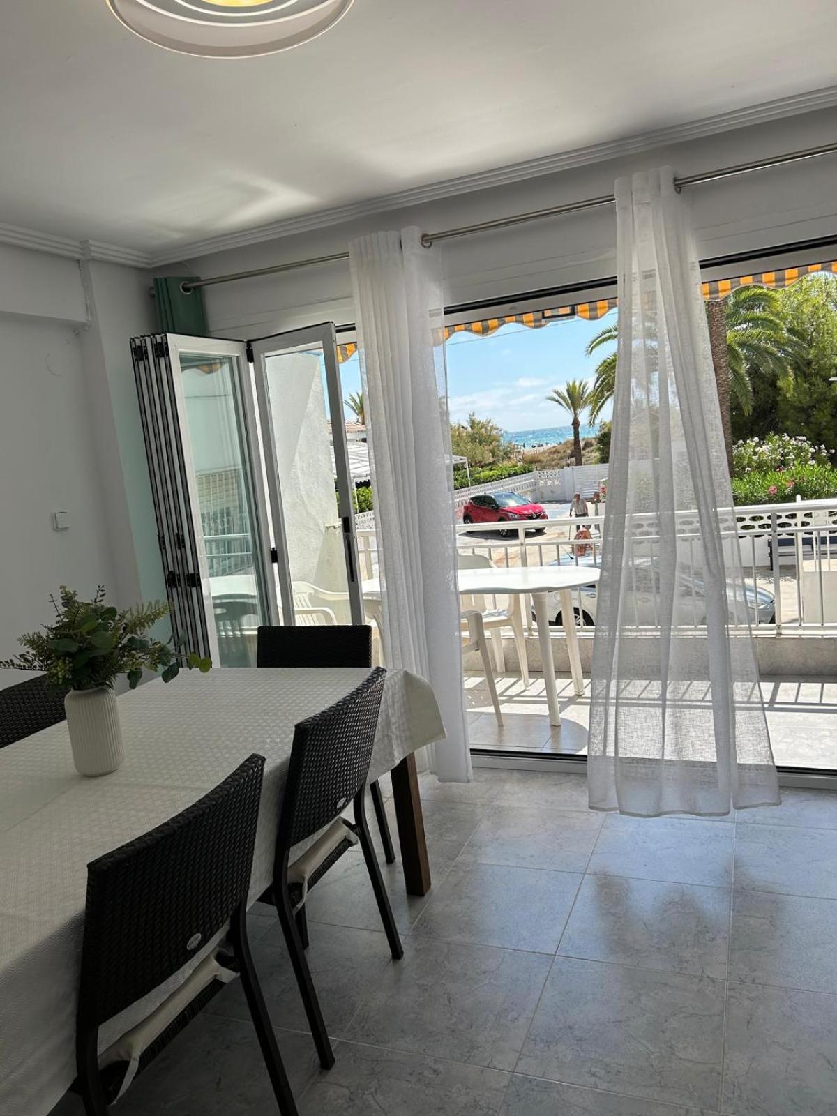 Sea View Apartment, First Line On The Beach, Remote Work Canet d'En Berenguer Bagian luar foto
